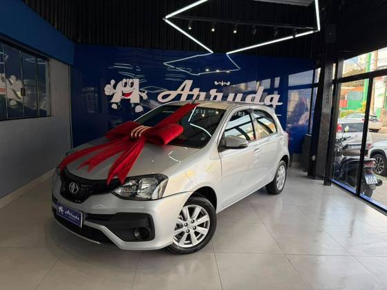 TOYOTA ETIOS 1.5 X PLUS 16V FLEX 4P AUTOMÁTICO TOYOTA ETIOS 1.5 X PLUS 16V FLEX 4P AUTOMÁTICO